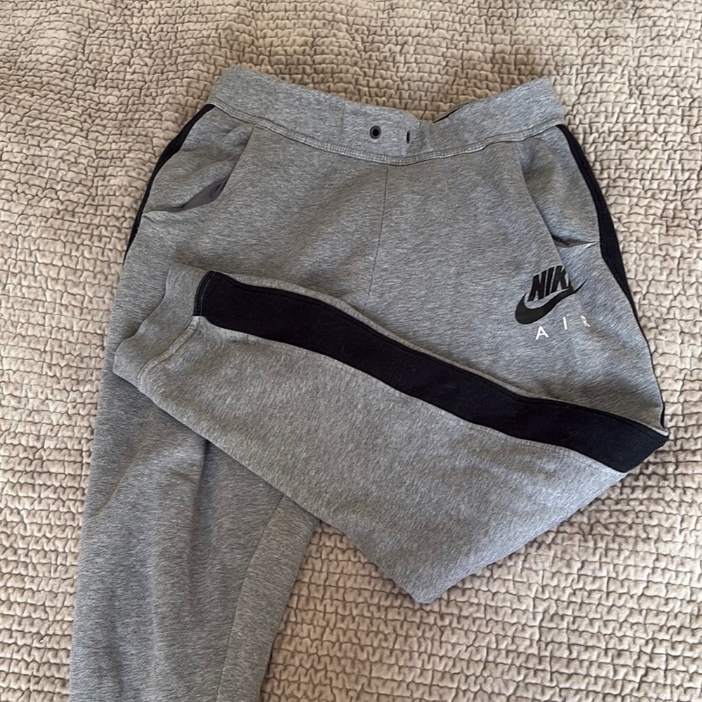 Nike mens Gray Joggers size medium